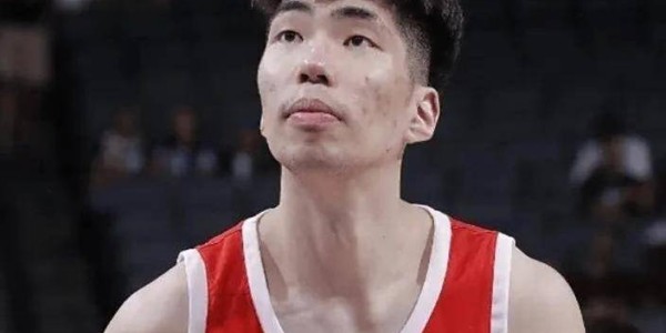 余嘉豪首秀获7分8篮板，直播：西甲西乙差距不大强度足