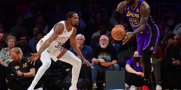 小里弗斯：詹姆斯进攻武器库还不到杜兰特一半