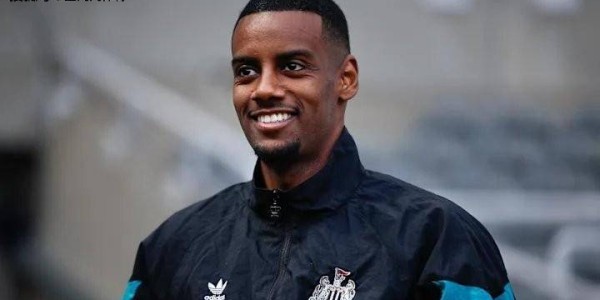 个人待遇谈妥，利物浦将“创纪录”报价伊萨克！疯狂斯洛特继续买